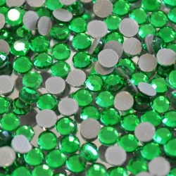Skleněné hot-fix kamínky barva Emerald světlý velikost SS6
