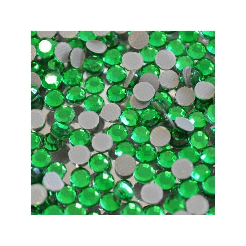 Skleněné hot-fix kamínky barva Emerald světlý velikost SS6