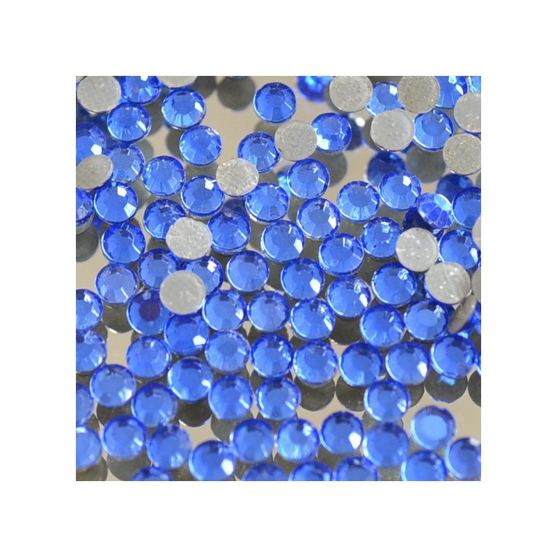 Skleněné hot-fix kamínky barva Sapphire velikost SS10