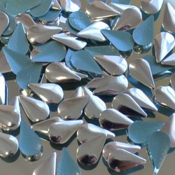 Kovové hot-fix kamínky tvarové - slzičky stříbrné 6 × 9 mm