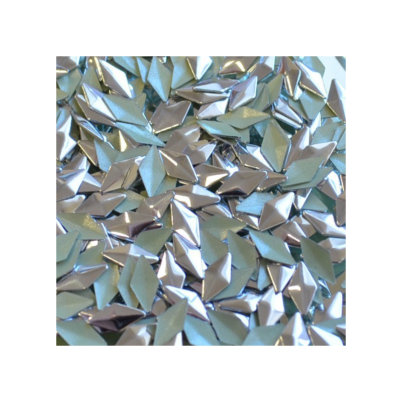 Kovové hot-fix kamínky tvarové - diamanty stříbrné 4 × 8 mm